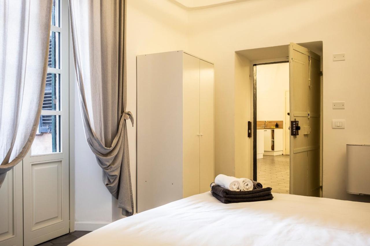 Archivolto Del Teatro Hotel Albenga Bagian luar foto